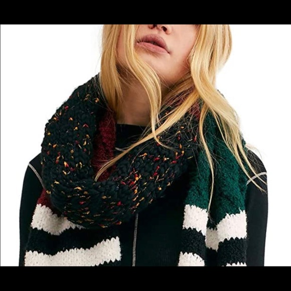 NWT Free People Scarf+Color Block different knits colors+Holiday Gift+NWT+Firm - Picture 5 of 8